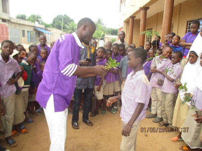 Education Environnementale par Mr. OURO-YODOU A. Rouféni, Directeur Exécutif de l'ONG AIPD